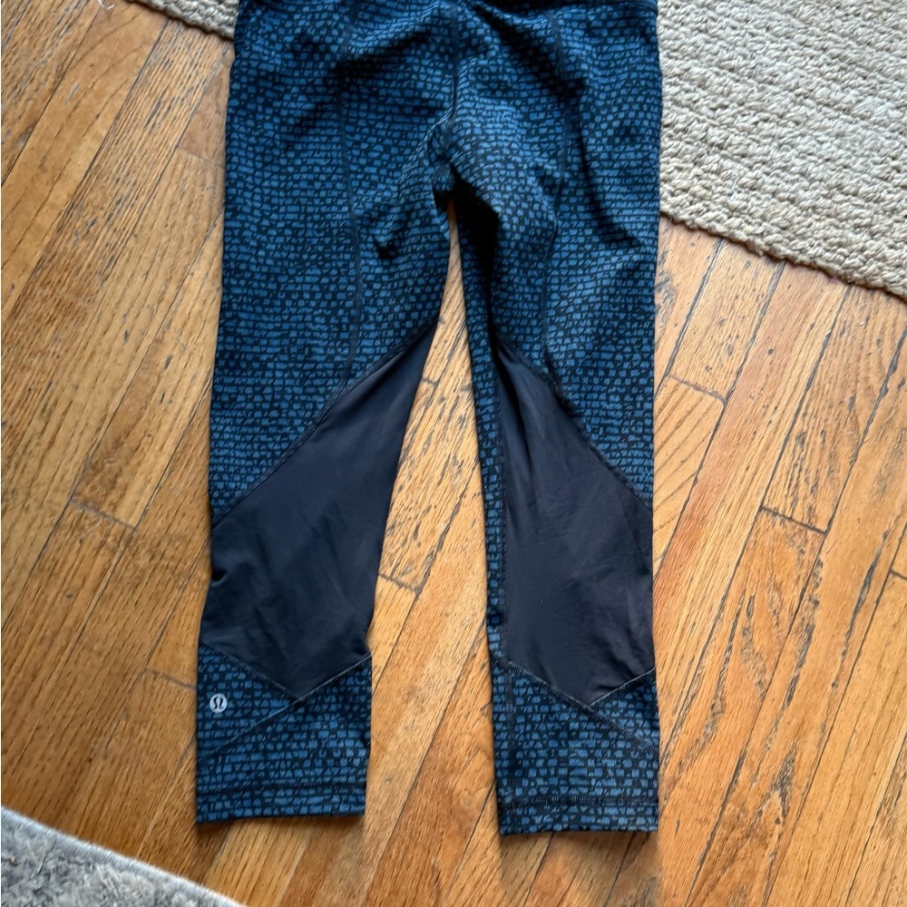 Lululemon Deep Breath Cropped Leggings Shatter Weaver Desert Teal Alberta Lake - Picture 2 of 4